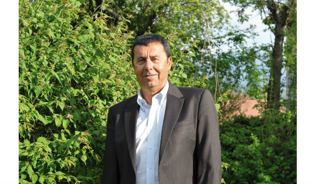 André Rouyer 3 Questions à André Rouyer - Délégué du comité de marché Datacenters du ...