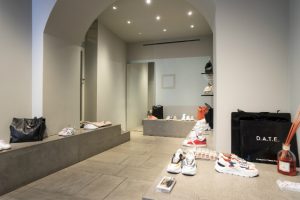 Maîtrise d‘ouvrage : Flagship store D.A.T.E Milan - Architecture : Filippo Santoni, Serena Santini - Conception lumière : « Santini Santoni »