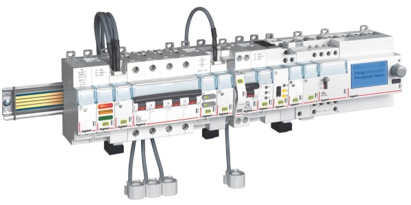 Système EMX CX3 pour vérifier le bon fonctioement d'une installation électrique et contrôler les consommations énergétiques. © Legrand