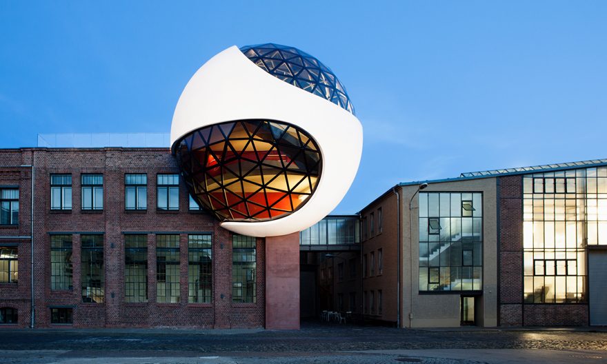 Sphère d'Oscar Niemeyer © Margret Hoppe - Sebastian Stumpf