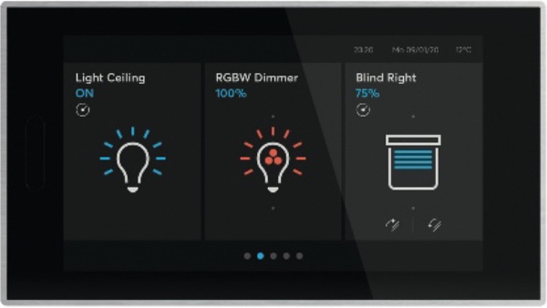 Ecran tactile <a href=u0022https://new.abb.com/low-voltage/fr-ch/produits/home-and-building-automation/nouveautes/abb-roomtouchu0022 target=u0022_blanku0022 rel=u0022noopeneru0022>Room TouchKNX d'ABB</a> pour le contrôle intelligent de la chambre - Source : ABB