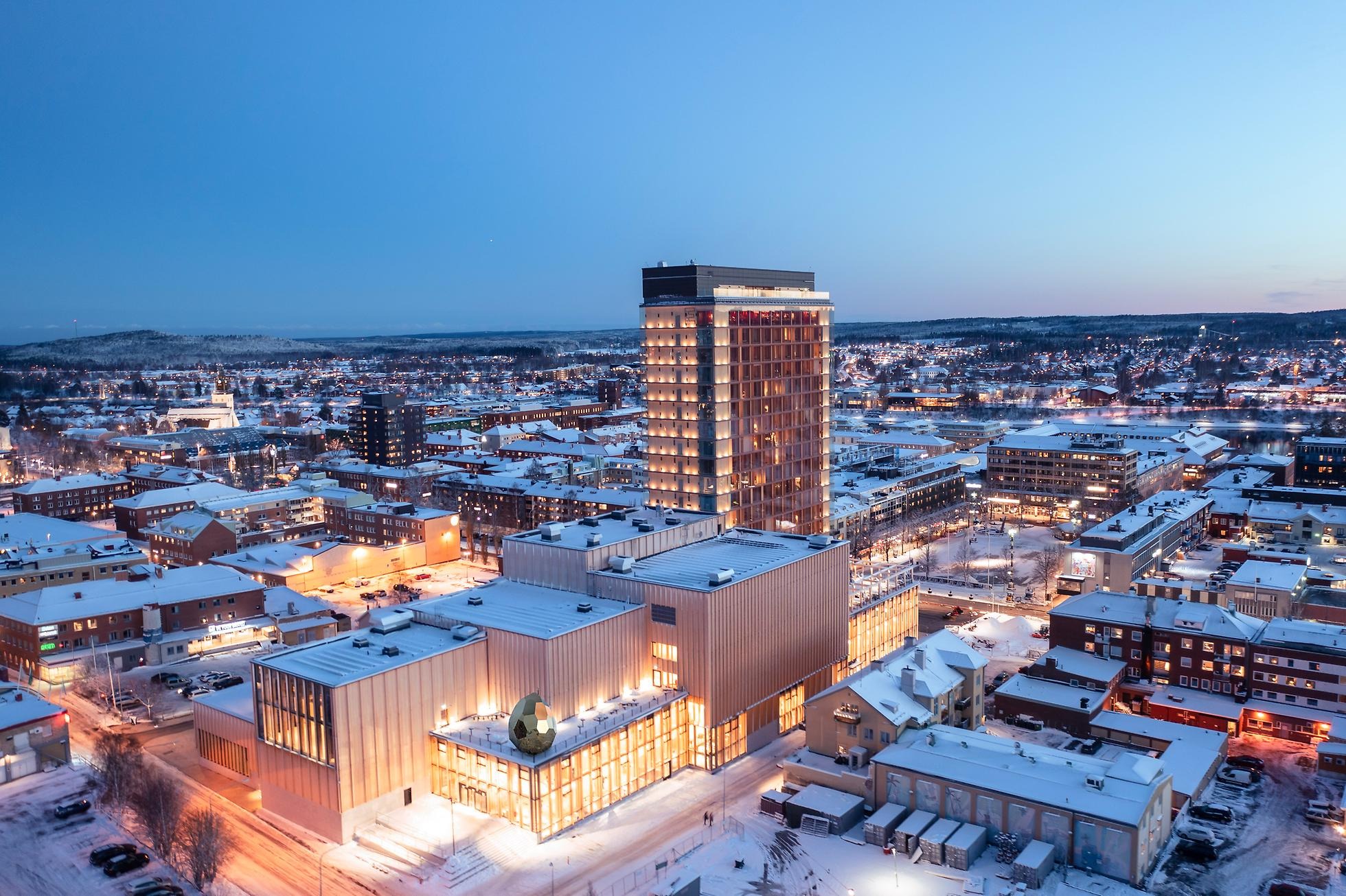 Le bâtiment tertiaire, commercial ou industriel devient un hub énergétique