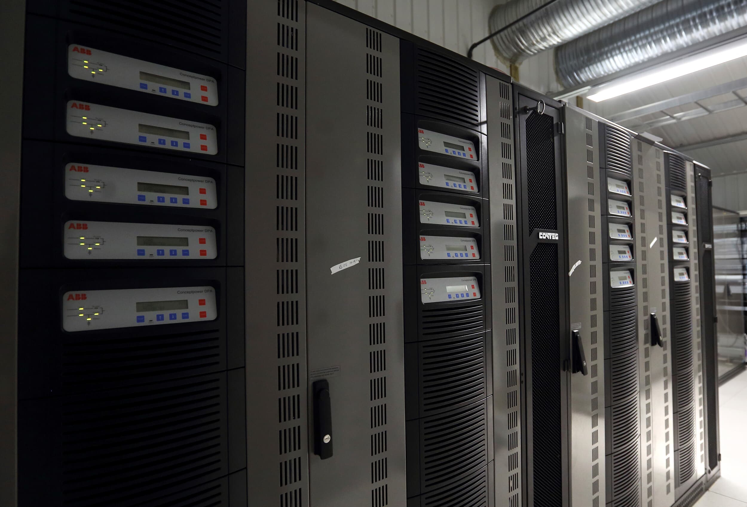 Réduire l’empreinte environnementale de l’alimentation sécurisée des datacenters