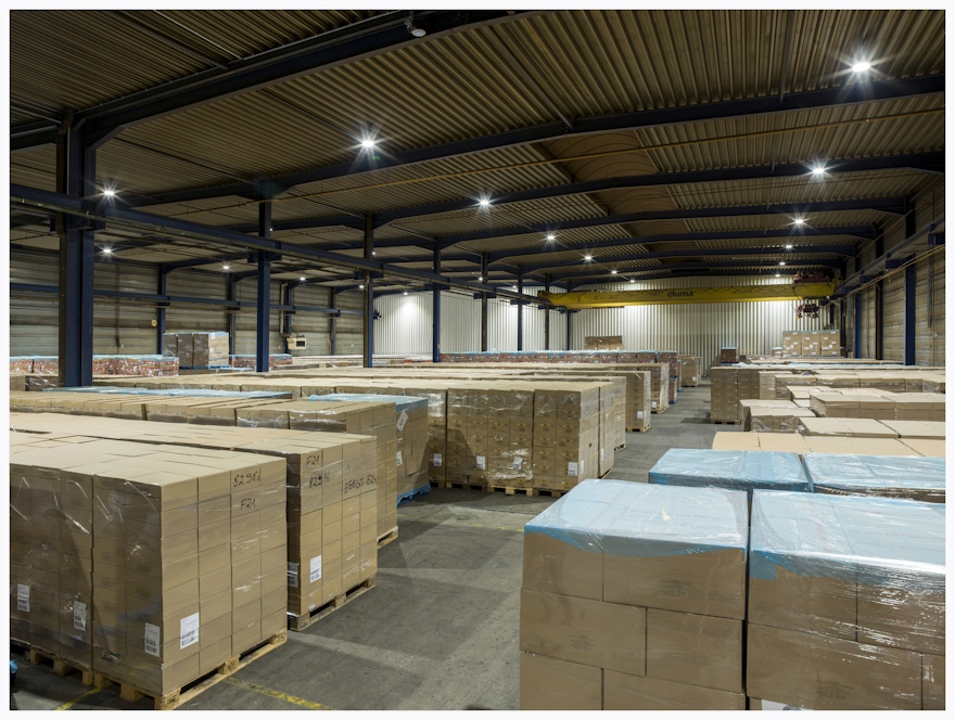 Photo de centres logistiques et entrepôts d'Eutraco, en Belgique. Éclairage Sylvania