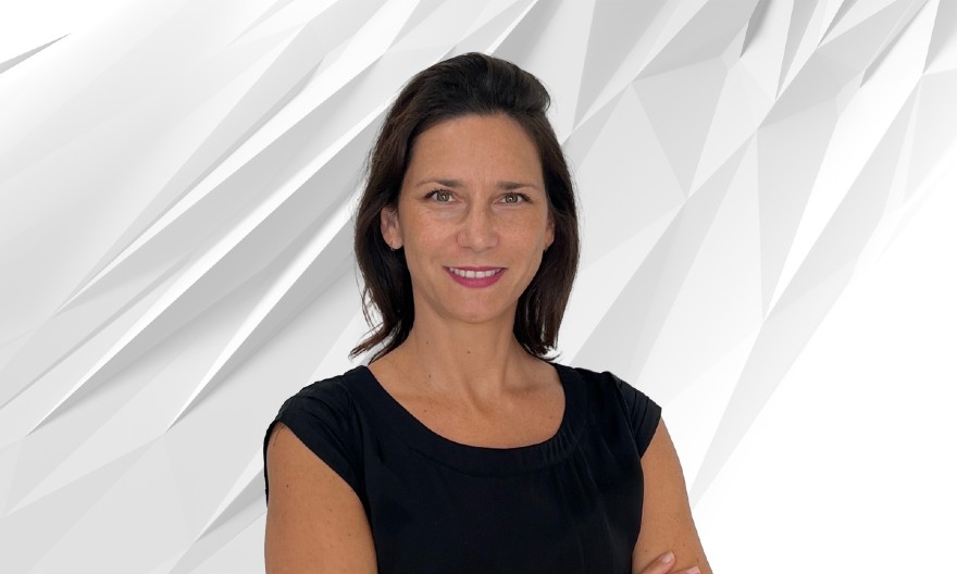 Candice Robert, ABB France : « Réparer un équipement électrique en panne peut coûter jusqu’à dix fois plus cher que d’investir dans un programme de maintenance anticipé. »