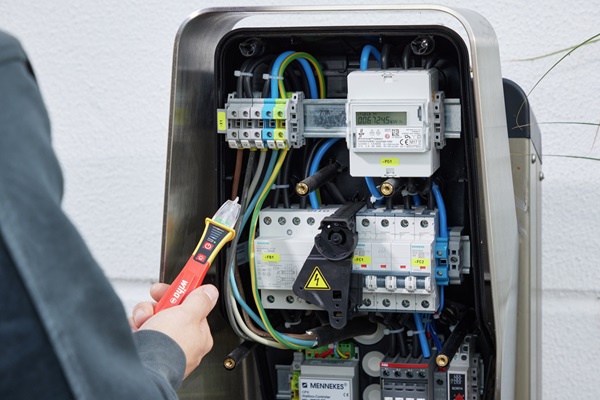 [Zoom sur] Wiha, des outils dédiés aussi à l’installation de bornes électriques