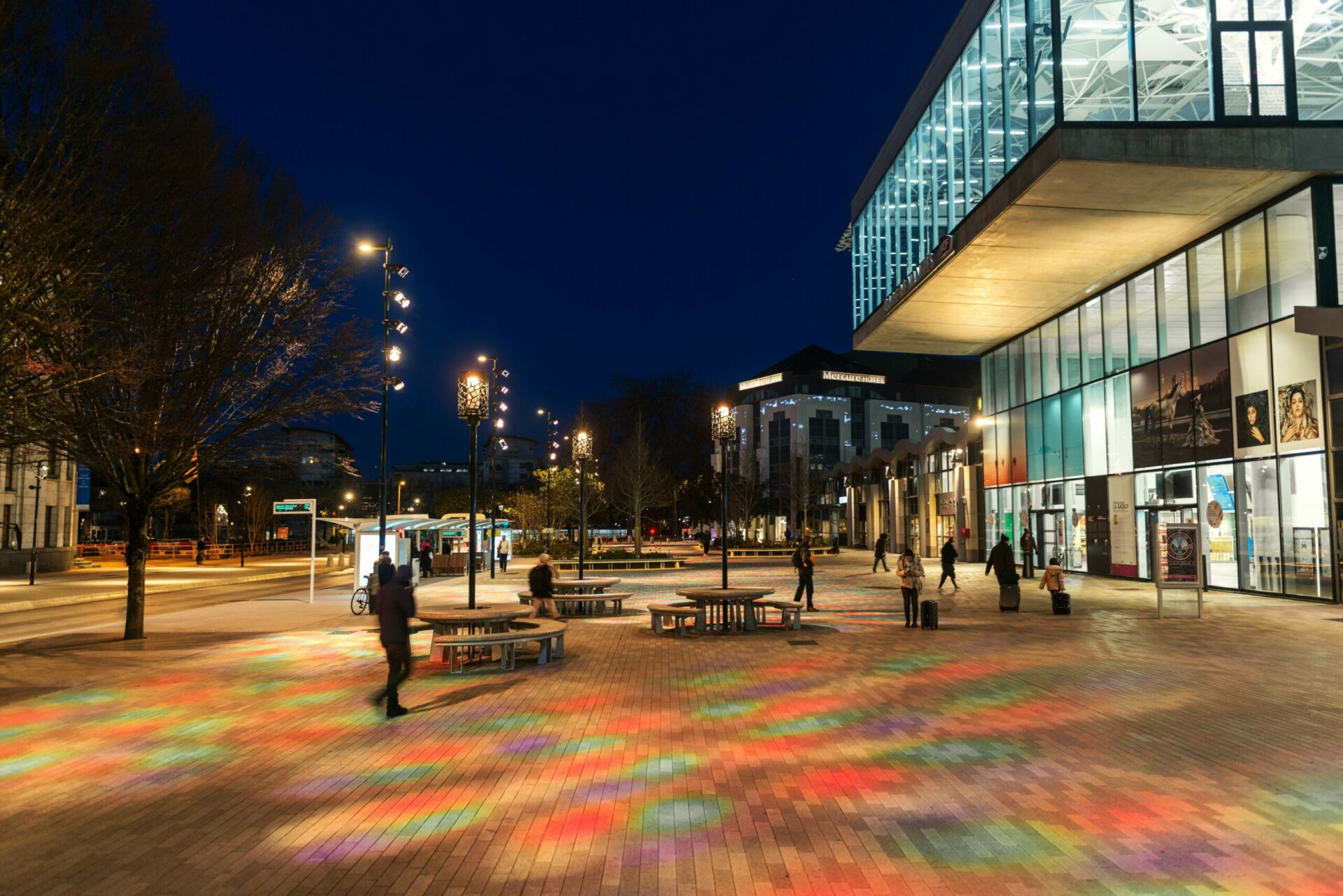 Gare sud de Nantes :  une mosaïque de lumières