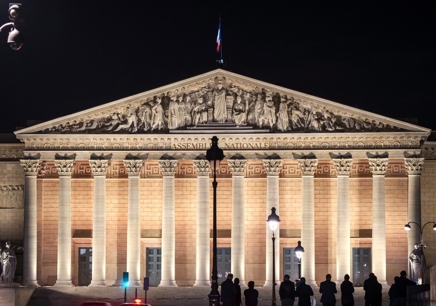 Assemblée nationale : une façade sobre et dynamique