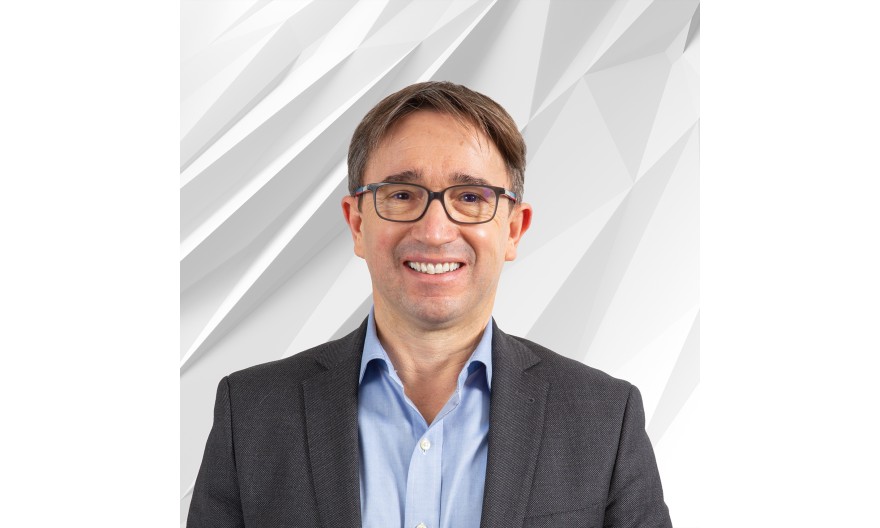 Maxime Mazel, ABB : « Dans les prochaines décennies, les disjoncteurs vont fortement se développer pour les applications de courant continu. »