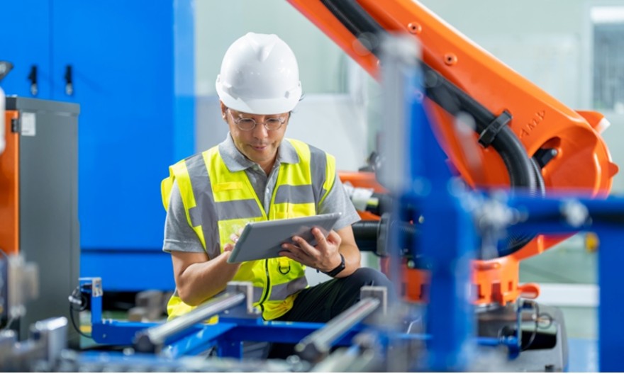 DOSSIER – Industrie et compétitivité : performance énergétique, flexibilité, automatisation et robotique