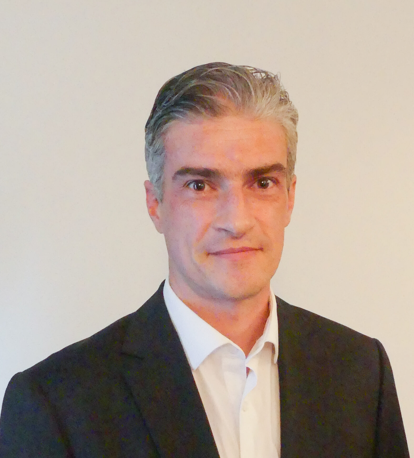 Olivier Goujon, Socomec :« Après les grands groupes, les PME, les ETI et les collectivités s’engagent à leur tour. »